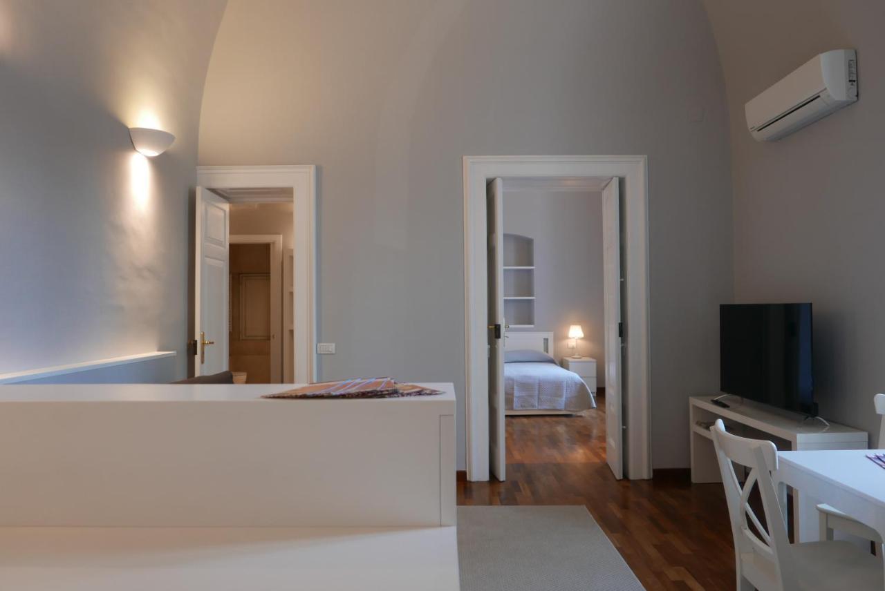 Suite 261 - Intero Appartamento Nel Centro Di Bari Exterior foto