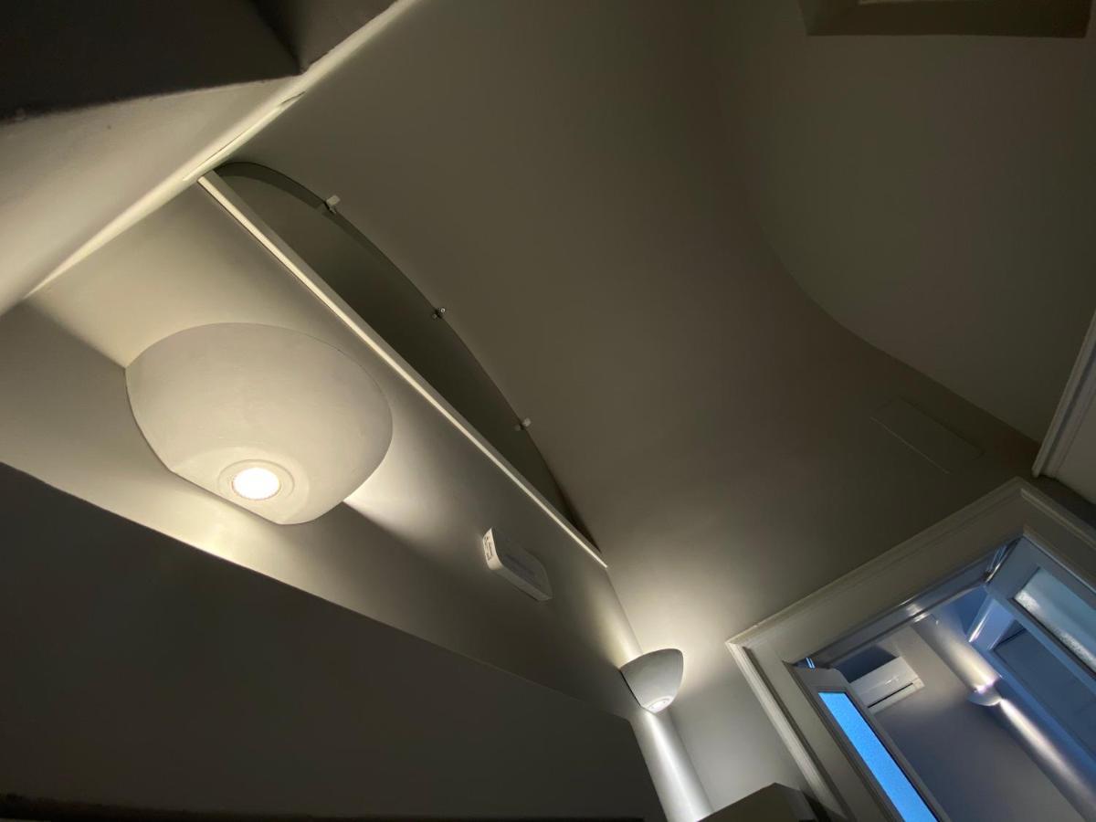 Suite 261 - Intero Appartamento Nel Centro Di Bari Exterior foto
